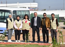 جانب من حملة التشجير لحديقة الكلية لليوم الثالث على التوالي والي شهدت مشاركة فريق من مجلس محافظة كركوك 