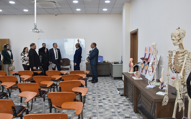 لجنة من وزارة التعليم العالي والبحث العلمي تزور كلية التربية البدنية وعلوم الرياضة بجامعة كركوك