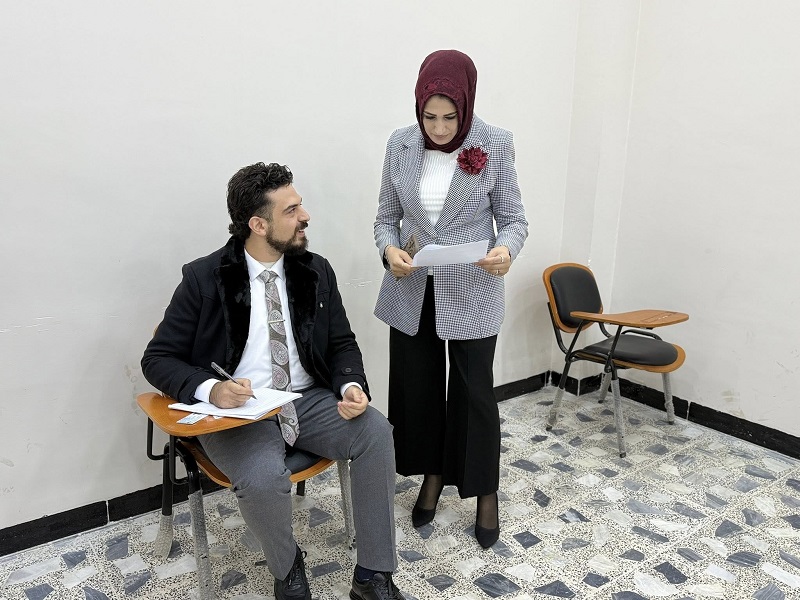 اللجنة المكلفة من رئاسة جامعة كركوك بمتابعة امتحانات الفصل الدراسي الأول لطلبة الدراسات العليا