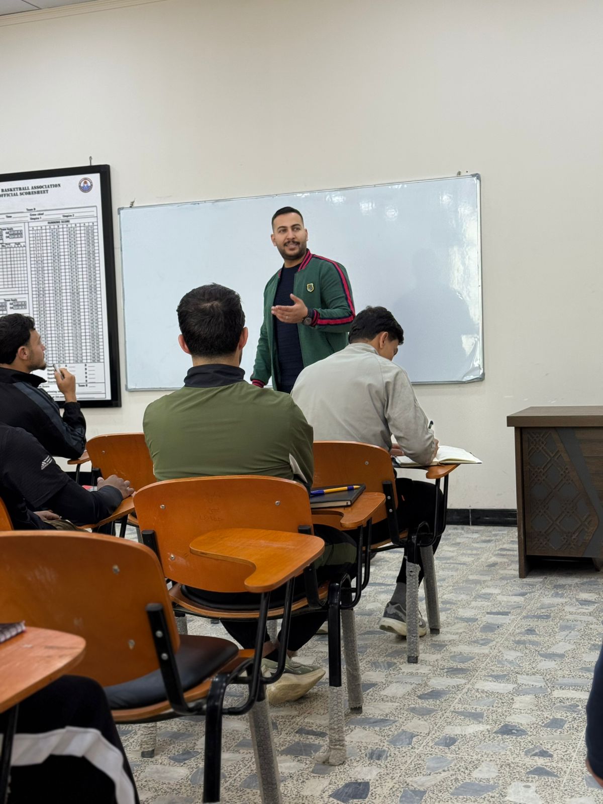 جانب من المحاضرة العلمية 1