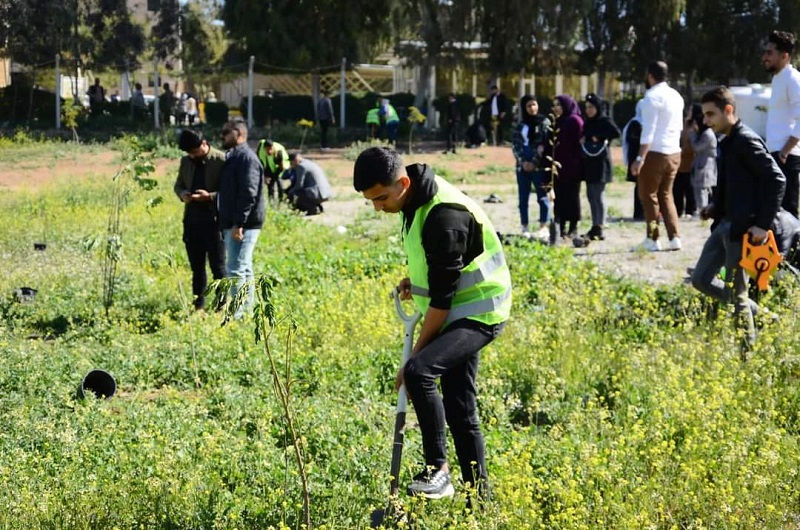 احتفاءً بيوم التشجير الوطني .. جامعة كركوك تطلق حملة كبرى لتشجير اروقة وباحات الجامعة وكلياتها