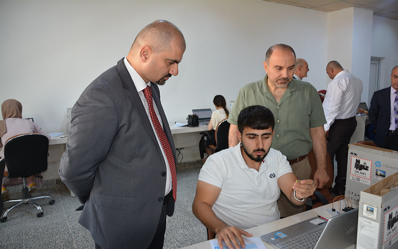 كلية علوم الحاسوب ...