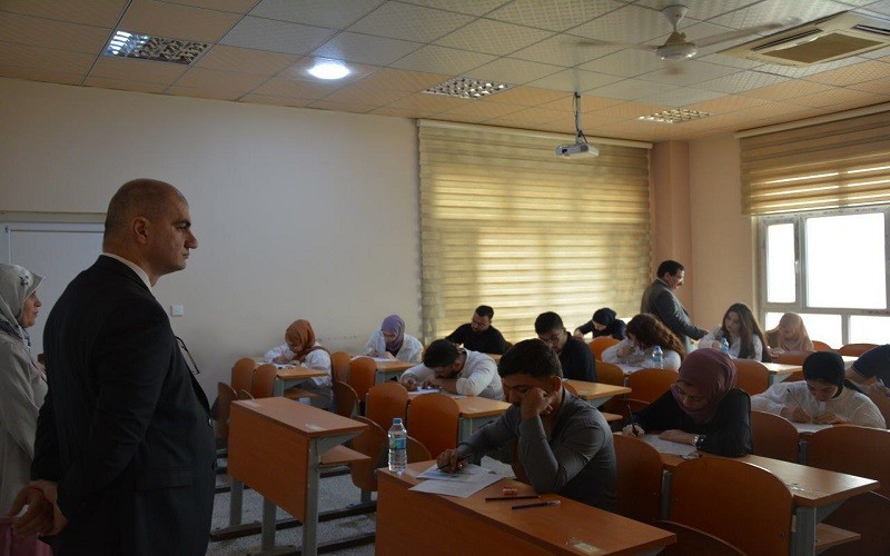 كلية علوم الحاسوب ...