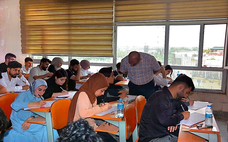 كلية علوم الحاسوب وتكنولوجيا المعلومات تباشر الامتحانات النهائية للفصل الثاني