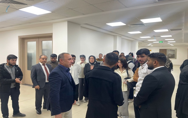 كلية علوم الحاسوب وتكنولوجيا المعلومات تنظم زيارة علمية إلى ديوان المحافظة