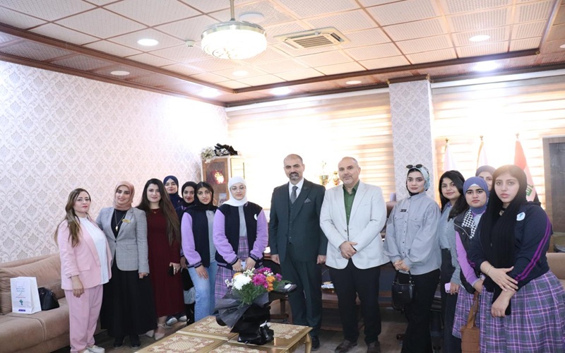 كلية علوم الحاسوب وتكنولوجيا المعلومات تستقبل طالبات إعدادية القلم في زيارة علمية