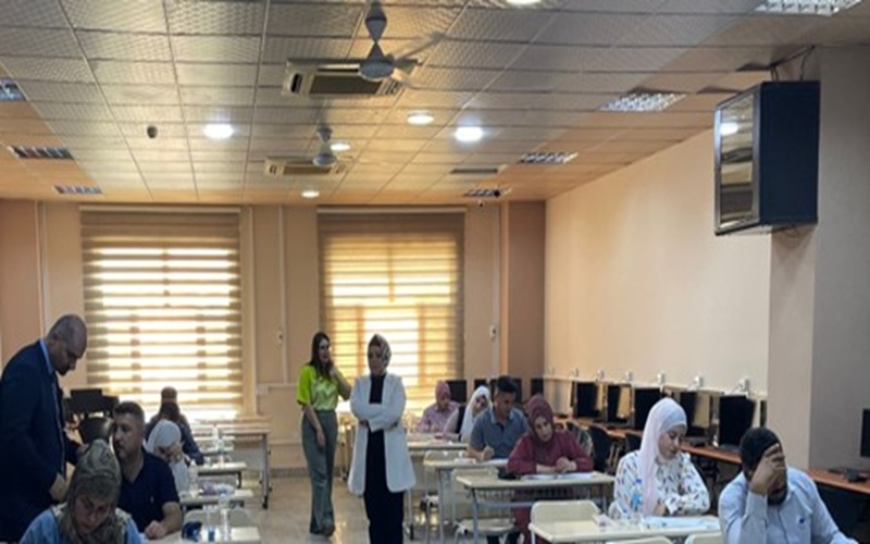 كلية علوم الحاسوب وتكنولوجيا المعلومات إجراء الامتحانات النهائية من العام الدراسي 2024-2025 لطلبة الدراسات العليا (الماجستير).