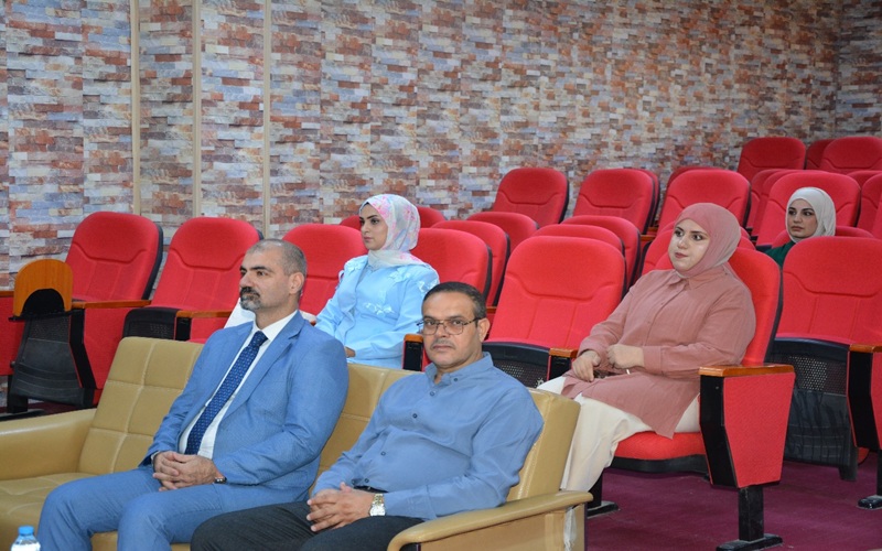 كلية علوم الحاسوب وتكنولوجيا المعلومات تناقش( نموذج التباين الكلي المحسن في ازالة الضوضاء من صور الاقمار الصناعية)