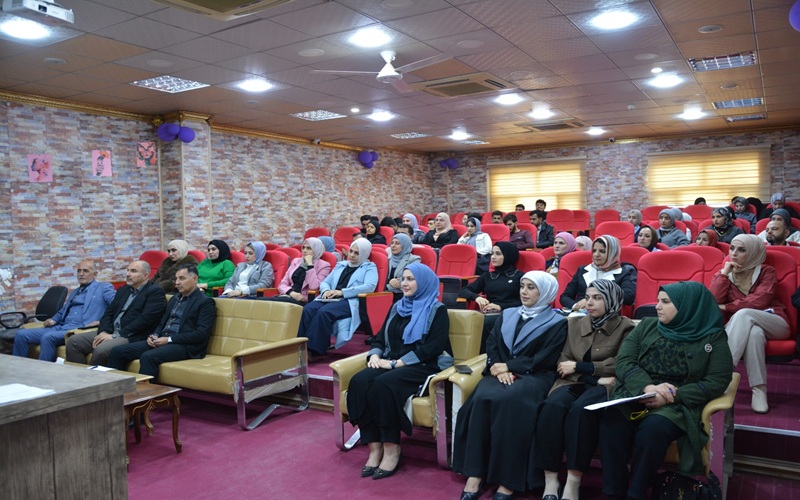 كلية علوم الحاسوب وتكنولوجيا المعلومات تنظم دورة تدريبية حول ( الحماية الذاتية )