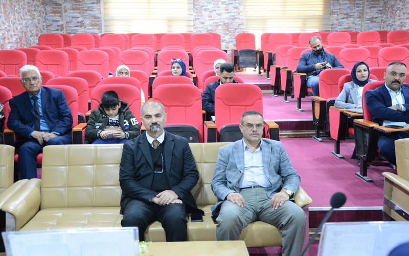 كلية علوم الحاسوب وتكنولوجيا المعلومات تناقش (تقنيات معالجة الصور لتصنيف التعبيرات الوجهية البشرية القياسية)