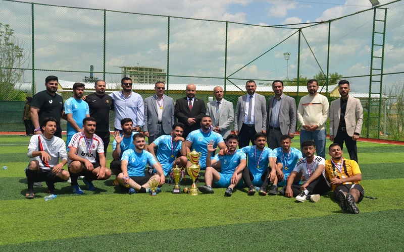 كلية علوم الحاسوب وتكنولوجيا المعلومات تختتم بطولة (اسود الرافدين)