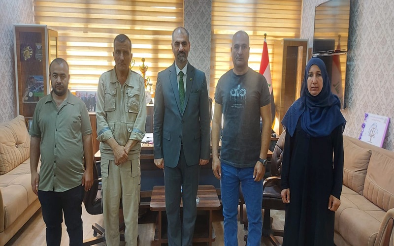 عميد كلية علوم الحاسوب يكرّم مهندسي النظافة