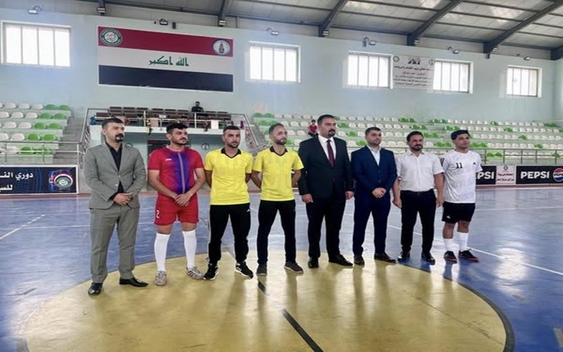  طلبة كلية الطب ...