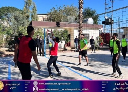 طلبة الطب البيطري يمارسون هوايتهم الرياضية 