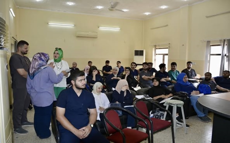  · طلبة المرحلة الخامسة مستمرين بأداء التطبيق الصيفي في المستشفى البيطري التعليمي .