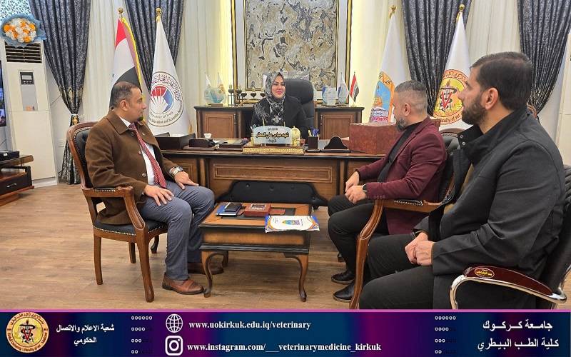  اللجنة المركزية لتقييم أداء شعب التعليم المستمر تزور الكلية 