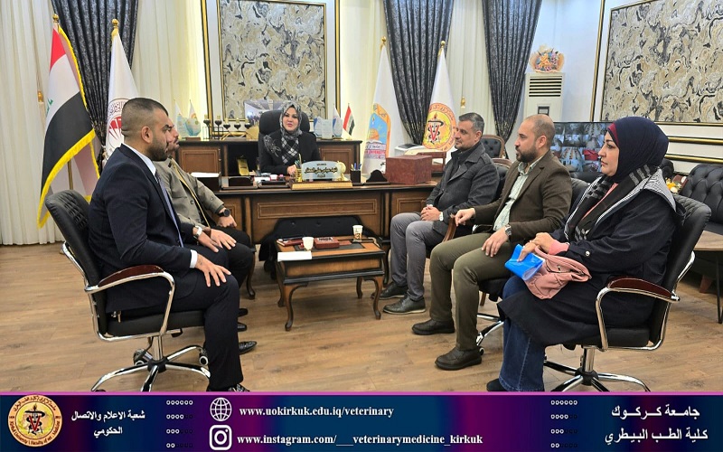 اللجنة المركزية لتقييم أداء شعب القانونية تزور الكلية 