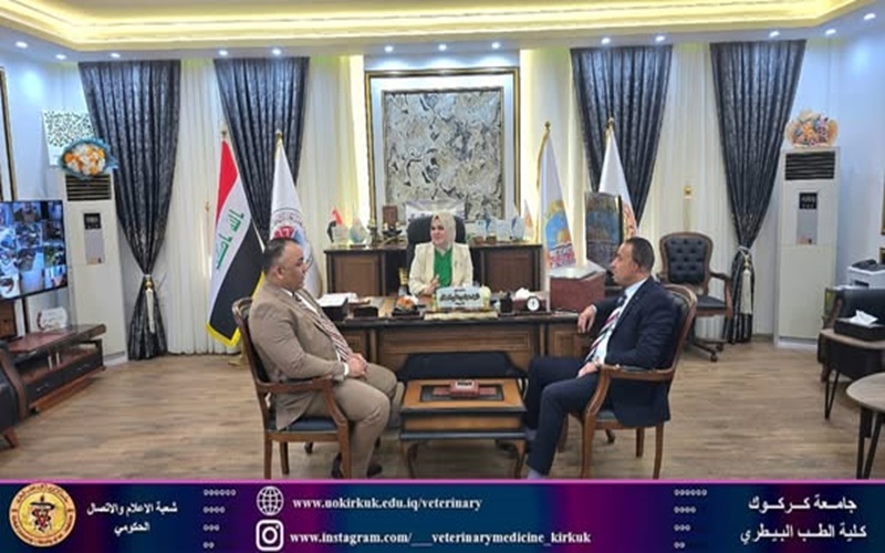 اللجنة المركزية لمتابعة سير الامتحانات تزور الكلية  